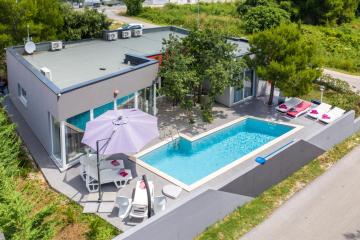 Modern villa Jura with heated pool near the beach