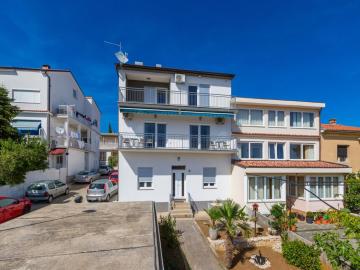 Apartment Mladen