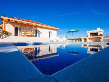 Charming holiday home in Privlaka with private pool