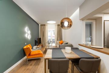 Urban chic 2bdrm aptmt close to the city centre
