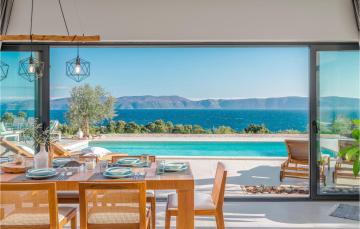 Beautiful home in Labin with 6 Bedrooms, Private swimming pool and Outdoor swimming pool