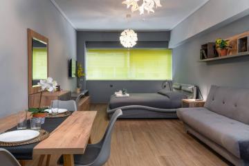 Superb suite on Aiolou street