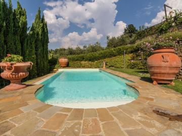 Lavish Villa in Cortona with Swimming Pool