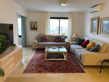3 BEDROOM, 250m FROM THE BEACH! SWIMMING POOL, PARKING!