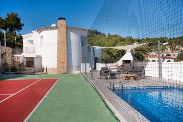 Sara 10 - free WIFI, chill-out, private pool, private tennis court