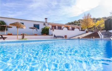 Beautiful home in Priego de Crdoba with 3 Bedrooms, WiFi and Outdoor swimming pool