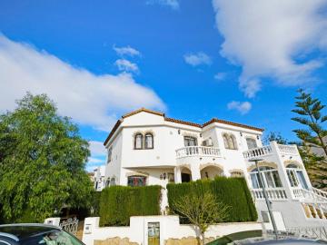 Holiday Home Villa Aznar by Interhome