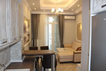 Palatino Thesshome Center Suite