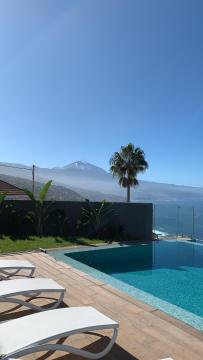CRYSTAL OCEAN VILLA