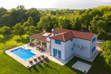 Villa LariF - luxury in nature