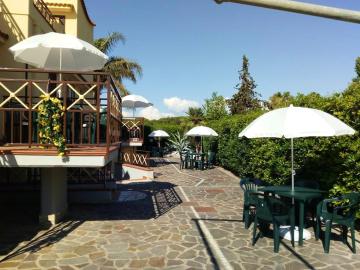 2 bedrooms appartement at Capaccio Paestum 600 m away from the beach with enclosed garden and wifi