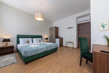 Aurora Rooms