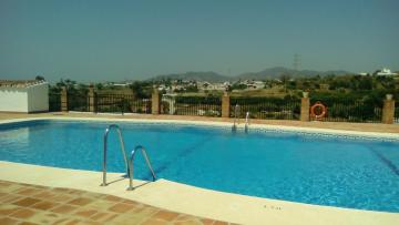 Estudio con piscina comunitaria para 2-3 personas