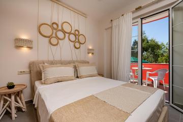 Spiros Family Apts