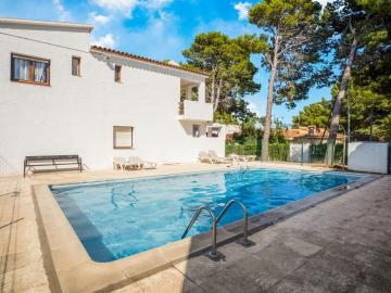 Simple apartment about 3 km from the beach at Miami Playa