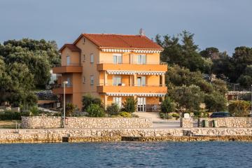 Apartmani Maslina