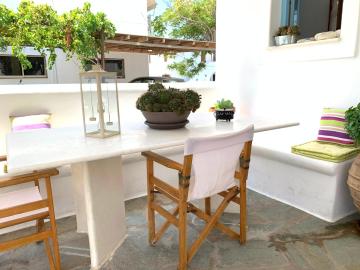 Rodia Studios & Apartments