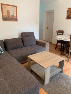 Elvira Apartman