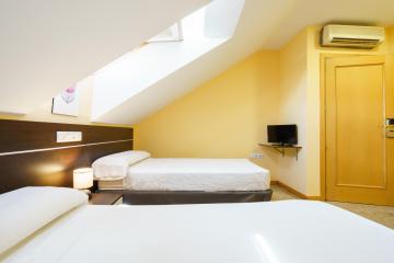 Hostal Frasca by Vivere Stays