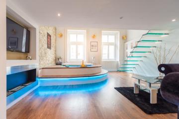 ANDRASSY 6 JACUZZI Suites