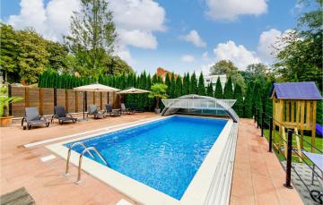 Amazing home in Brestovac with 3 Bedrooms, Sauna and WiFi
