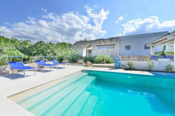 Trulli Cortese with Pool