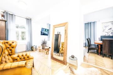 Family Wellhouse Green Garden Salzburg, up to 16 pax, BBQ, sunbeds, bikes