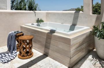 Jasmine - A Renovated Stone Building House