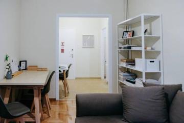 Newly Renovated Athenian Apt with Balcony