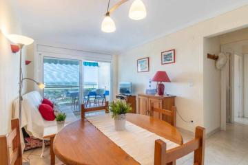 103-Apartamento de dos habitaciones junto al mar