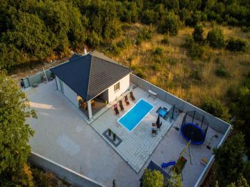 Beautiful villa with private swimming pool nice covered terrace play area BBQ