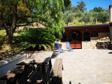 Charming Villa in Polizzi Generosa with Swimming Pool