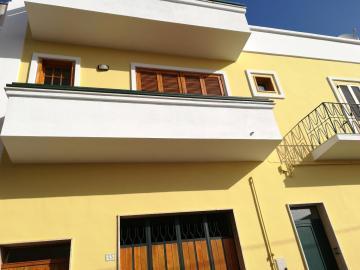 One bedroom appartement with terrace and wifi at Matino