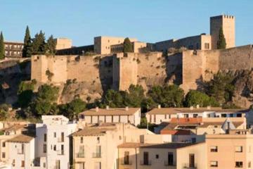 4 bedrooms appartement with city view terrace and wifi at Tortosa