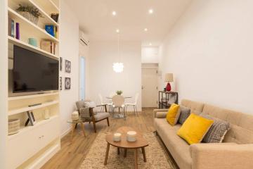 KEY-WISE Great Location OLLERIAS! con PATIO! 2 Rooms