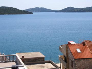 2 bedrooms appartement at Betina 60 m away from the beach with sea view furnished terrace and wifi