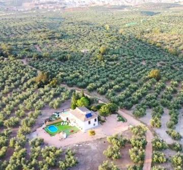 5 bedrooms villa with private pool enclosed garden and wifi at Villanueva del Trabuco