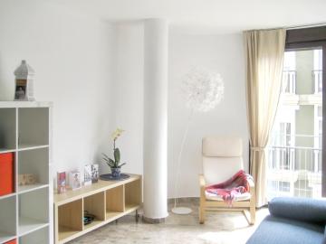 One bedroom appartement with sea view furnished terrace and wifi at Malaga 1 km away from the beach
