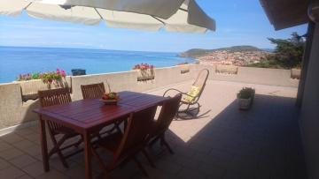 2 bedrooms appartement at Castelsardo 200 m away from the beach with sea view and furnished terrace