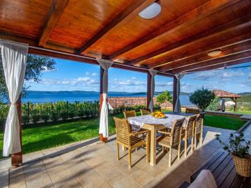 Holiday Home Villa Bugenvila