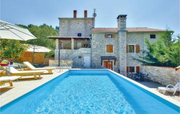 Amazing home in Kastel with 3 Bedrooms, WiFi and Outdoor swimming pool