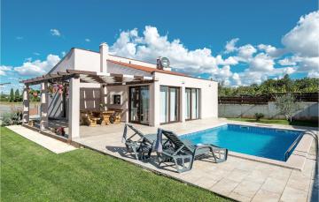 Amazing home in Vodnjan with 2 Bedrooms, WiFi and Outdoor swimming pool