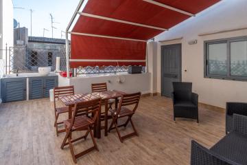 Mansarda Diaz con terrazza a 10 min da Ortigia