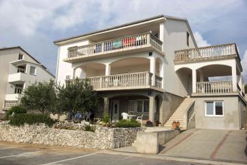 Apartment in Novi Vinodolski 15346