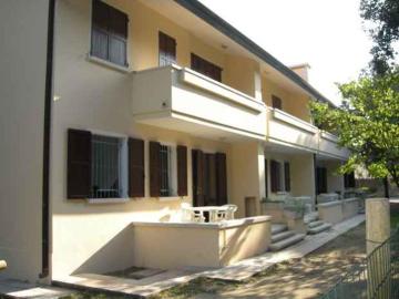 Apartment in Rosolina Mare 35722