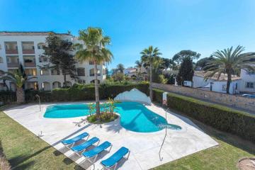 Brigth Apartment/2BED/2BATH/100m beach/Sea Views