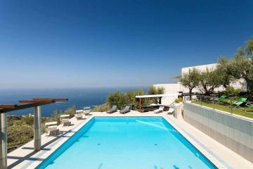 Villa con piscina privata sul mare giardini e terrazze