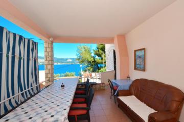 B - apartment with terrace with the sea view