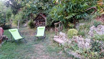 Sea Cinque Terre. Calm, cool, freedom good for children and pet. WiFi Parking