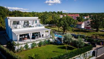Villa Leones